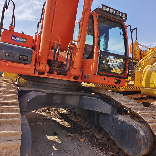 2023 Doosan DX500-44168278