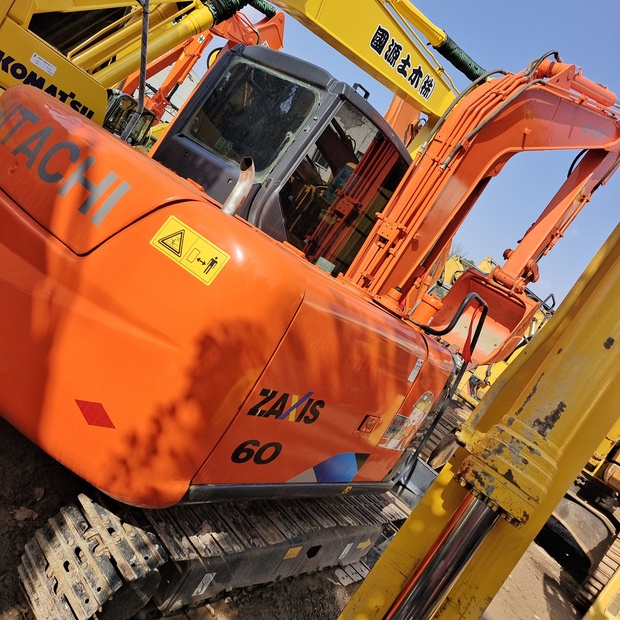 2023 هيتاشى EX60-44168317