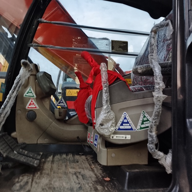 2023 Hitachi Zaxis 200-44168356