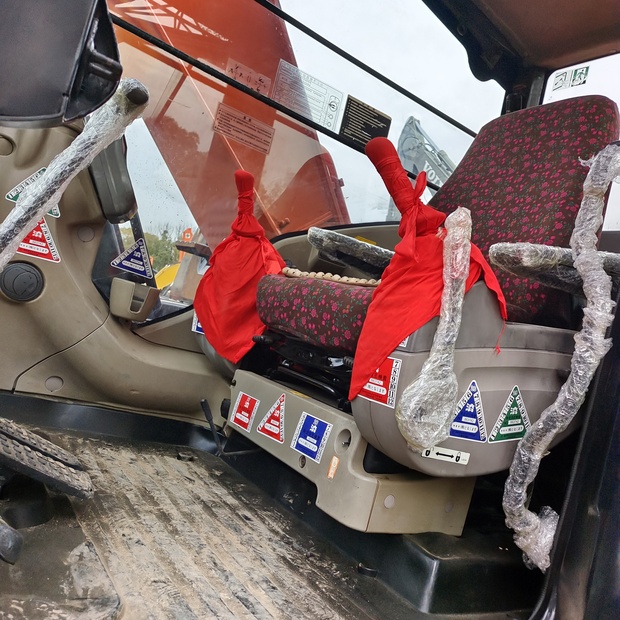 2023 Hitachi EX200-3-44168383