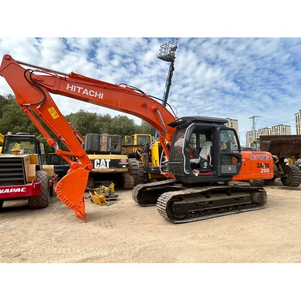 2023 Hitachi EX200-3-44168385