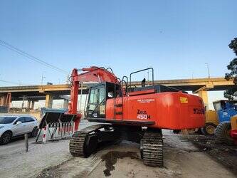 صورة ل حفارات مجنزرة 2023 هيتاشى ZX450H