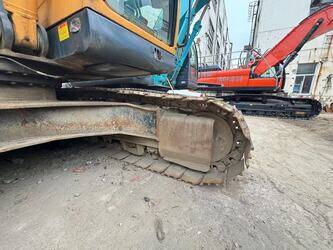 2023-hyundai-215lc-9t-44168402