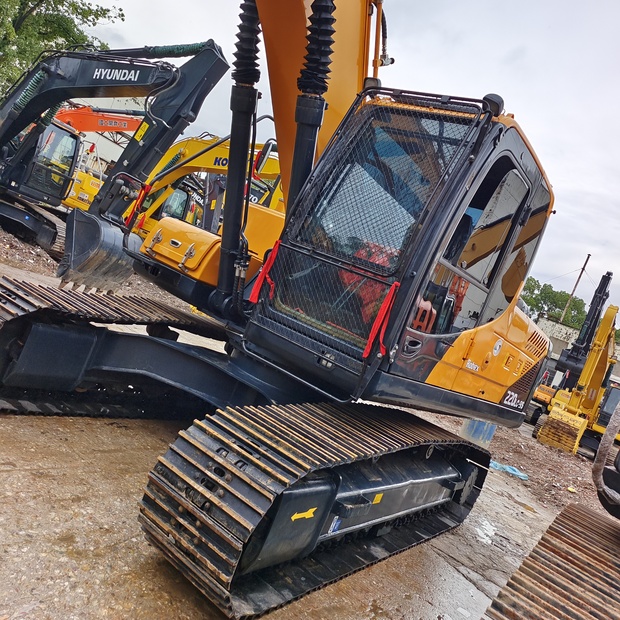 2023 هيونداي DH220LC-9-44168415