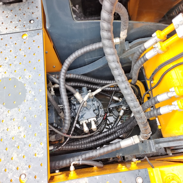 2023 هيونداي DH220LC-9-44168425