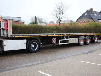 Image de REMORQUES À PLATEAUX Doll P3L