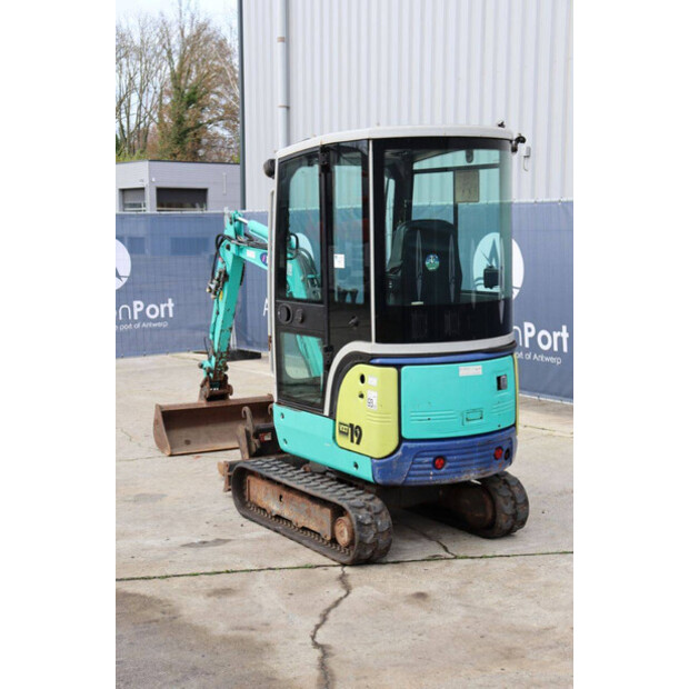 2011 اي اتش اي 19UXT-44169041