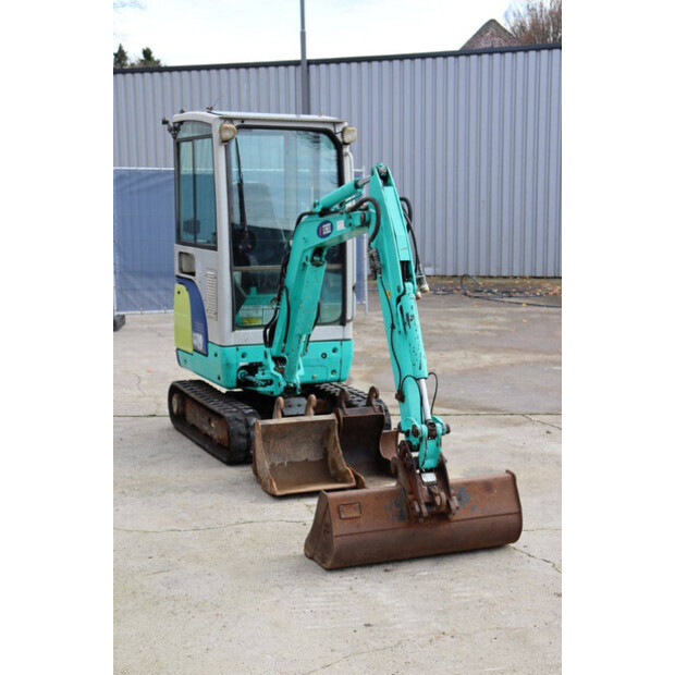 2011 اي اتش اي 19UXT-44169047