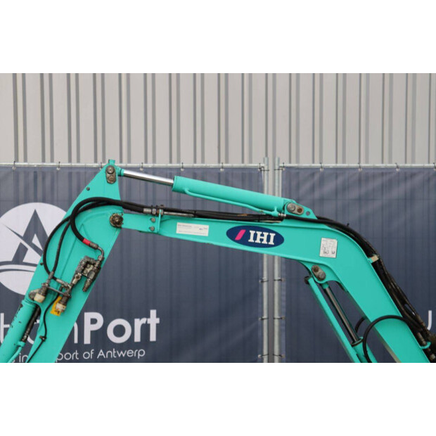 2011 اي اتش اي 19UXT-44169057