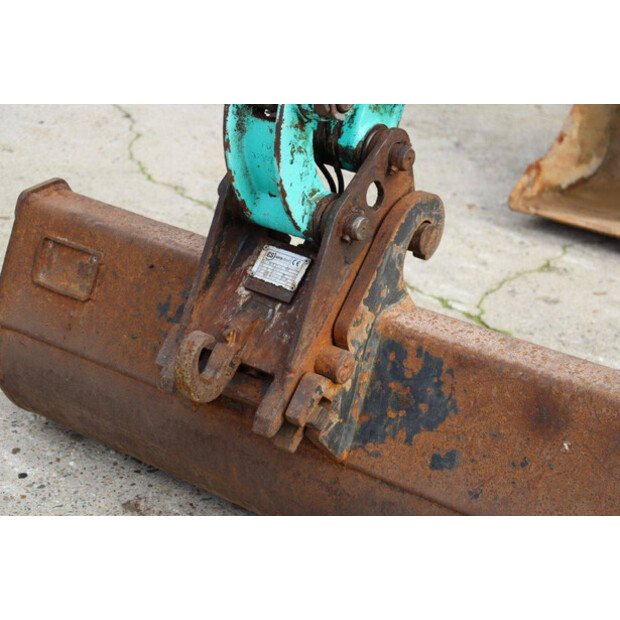 2011 اي اتش اي 19UXT-44169074