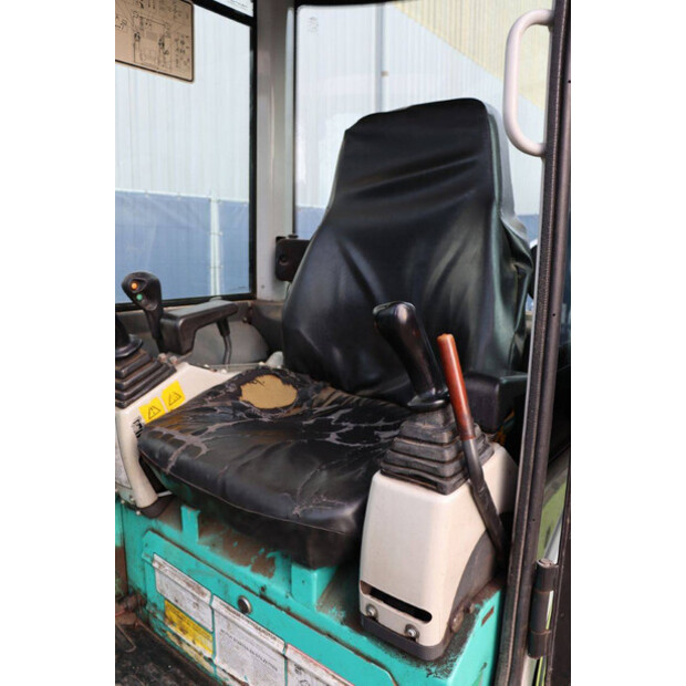 2011 اي اتش اي 19UXT-44169092