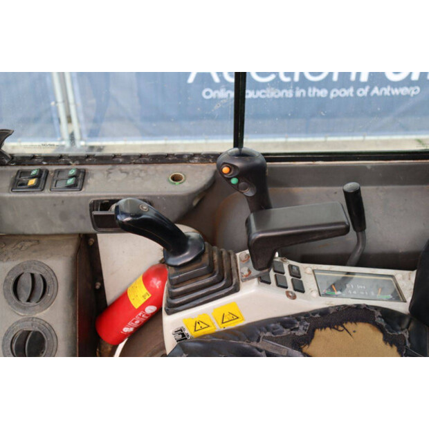 2011 اي اتش اي 19UXT-44169093