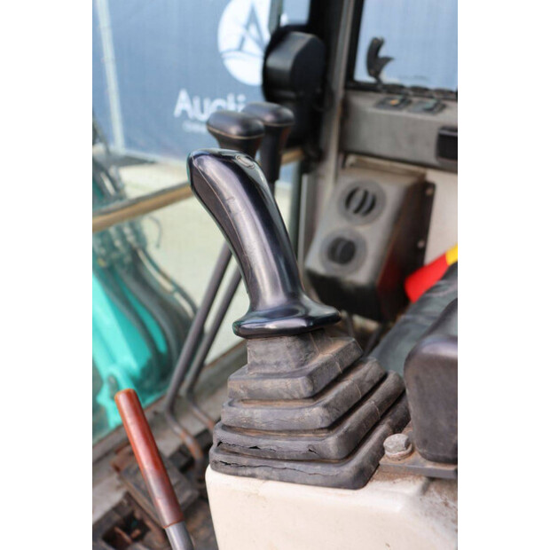 2011 اي اتش اي 19UXT-44169096