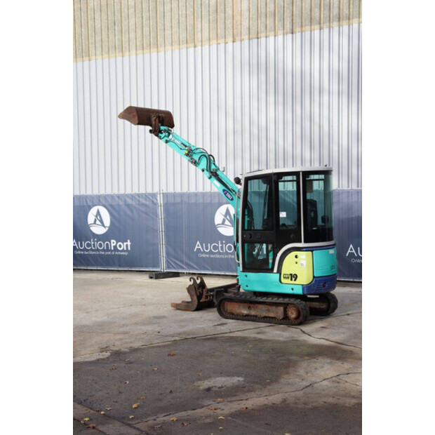 2011 اي اتش اي 19UXT-44169112