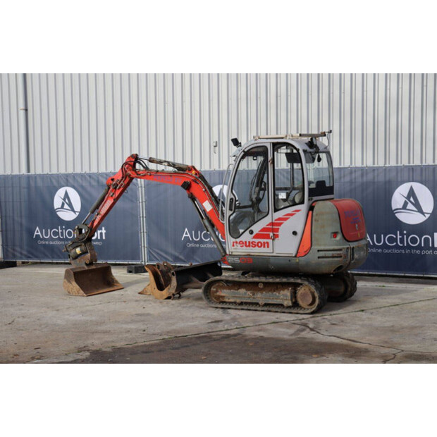 2008 Neuson 2503RD-44169142