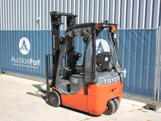 2016-toyota-8fbe15t-1391422-44170144