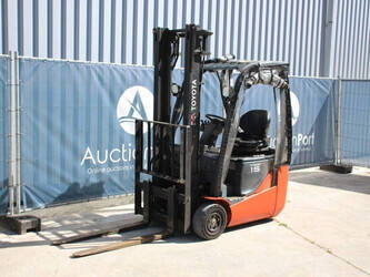 2016-toyota-8fbe15t-1391422-44170153