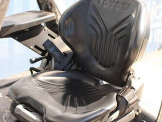 2016-toyota-8fbe15t-1391422-44170186