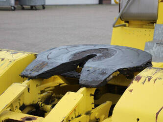 2014-terberg-yt182-1391433-44170478