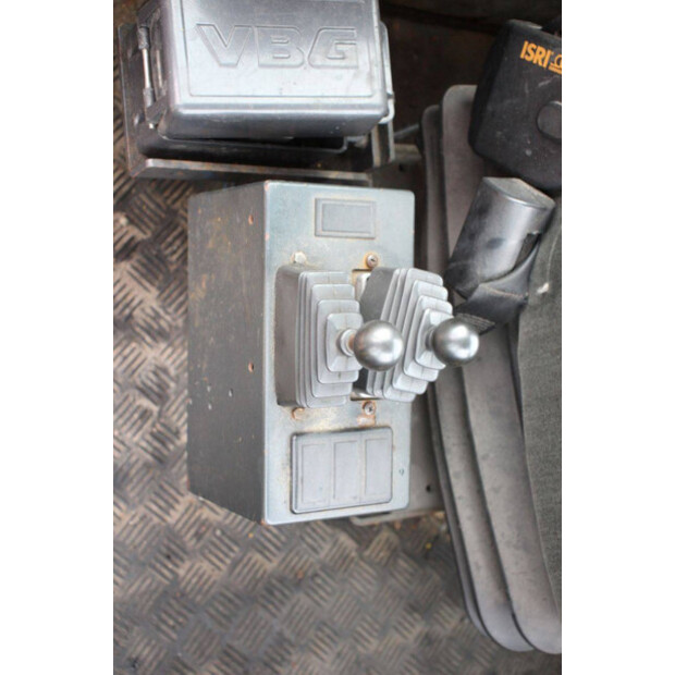 2011 Terberg YT182-44170590