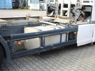 2022-scania-s590vb-6x2nb-44170666