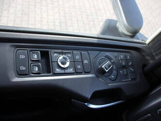 2022-scania-s590vb-6x2nb-44170686