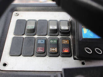 2016-terberg-yt182-1391446-44170748