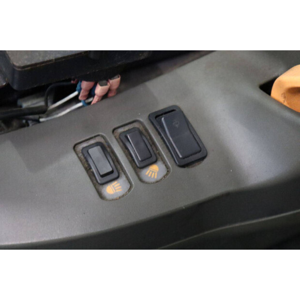 2015 Crown FC4525-2.0-44171734