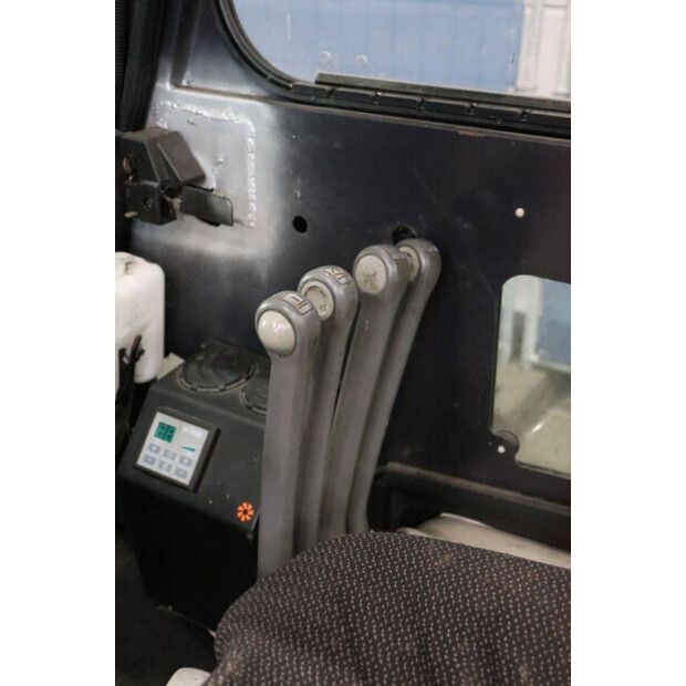 2015 Crown FC4525-2.0-44171735