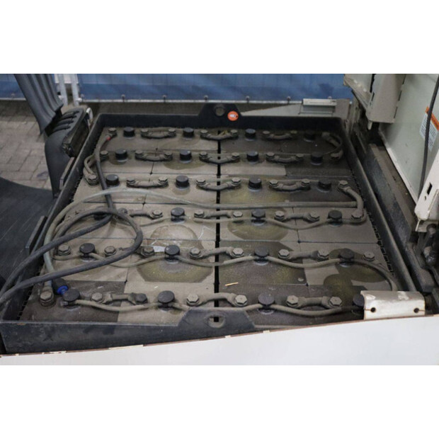 2015 Crown FC4525-2.0-44171739