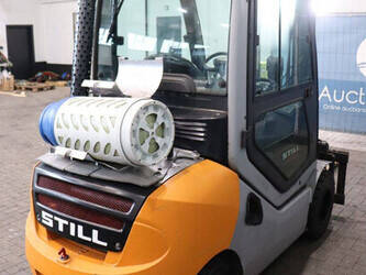 2016-still-rx70-30t-1391511-44172095