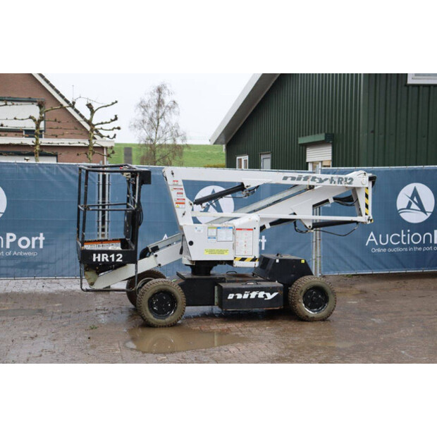 2011 NIFTY HR12 NDE-44172433