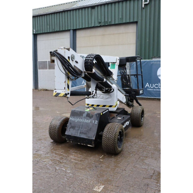 2011 NIFTY HR12 NDE-44172438