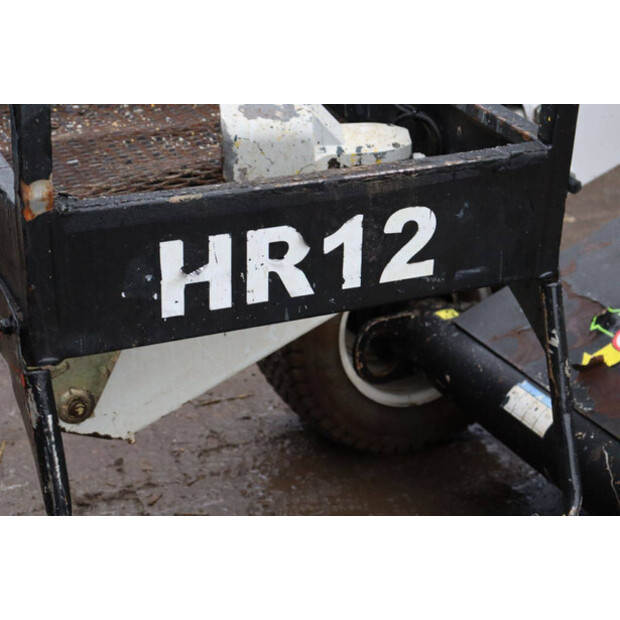 2011 NIFTY HR12 NDE-44172443