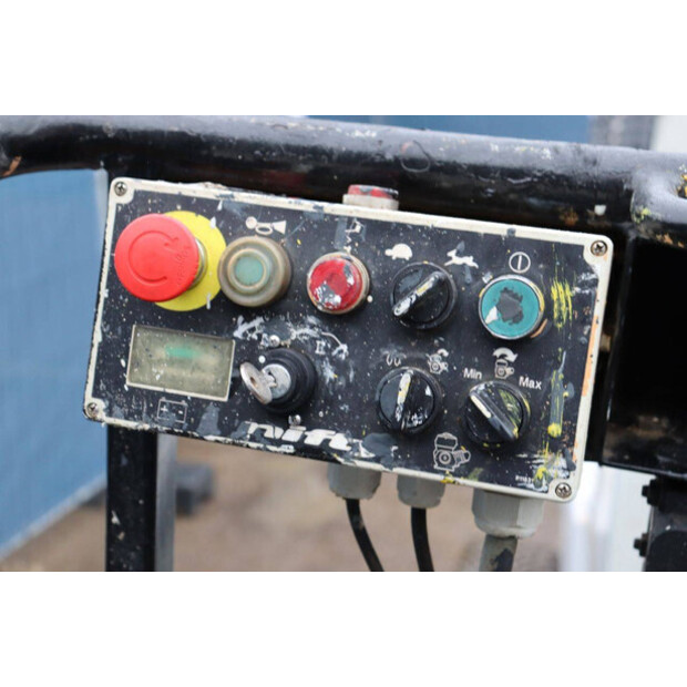 2011 NIFTY HR12 NDE-44172449