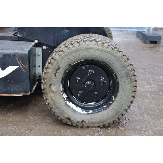 2011 NIFTY HR12 NDE-44172452