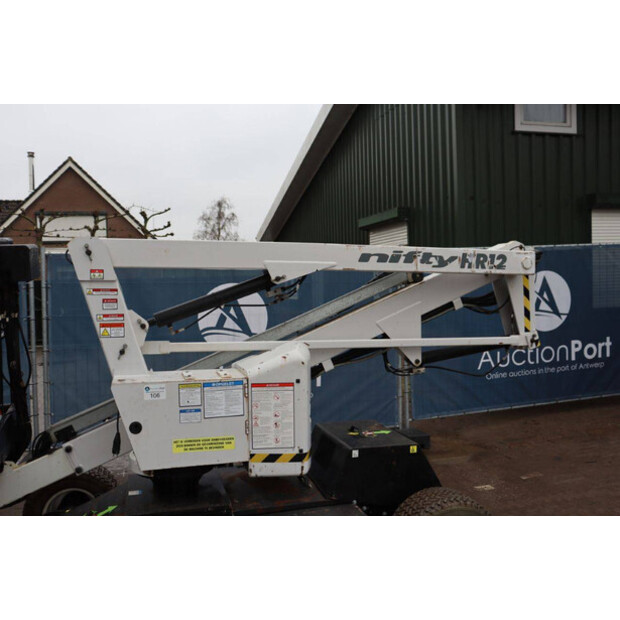 2011 NIFTY HR12 NDE-44172455