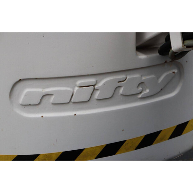 2011 NIFTY HR12 NDE-44172458