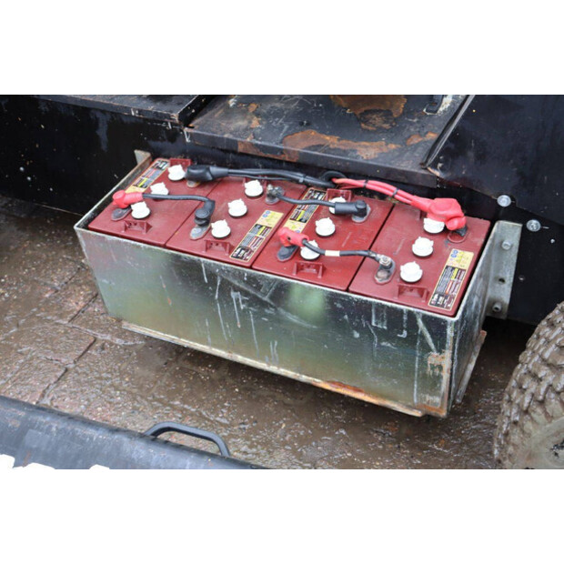 2011 NIFTY HR12 NDE-44172463