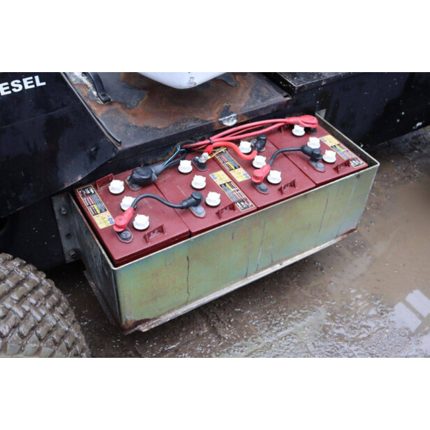 2011 NIFTY HR12 NDE-44172465