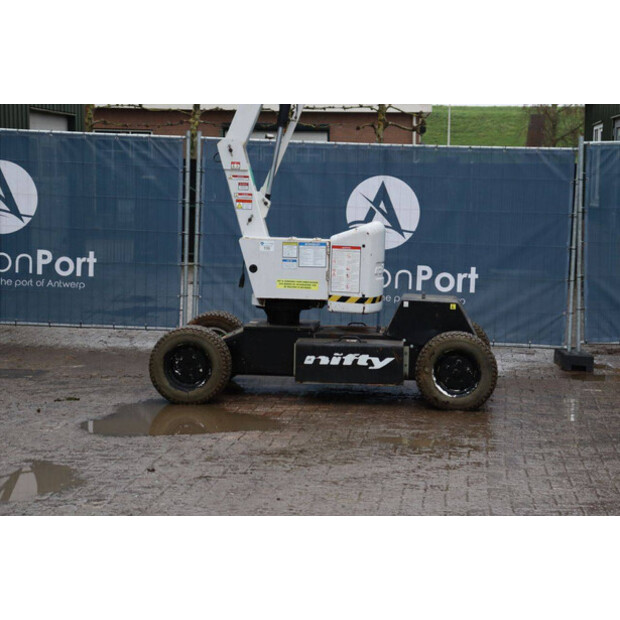 2011 NIFTY HR12 NDE-44172471