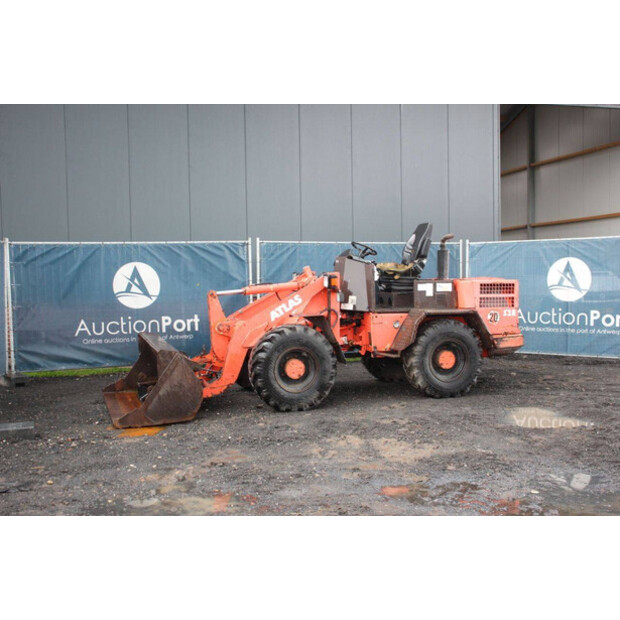 1998 اطلس 52E-44172573