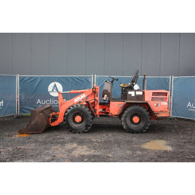 1998 اطلس 52E-44172574