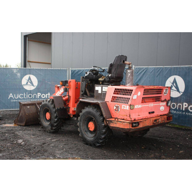 1998 اطلس 52E-44172575