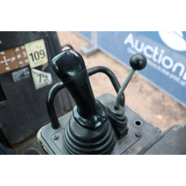 2000 Caterpillar 953C-44172700