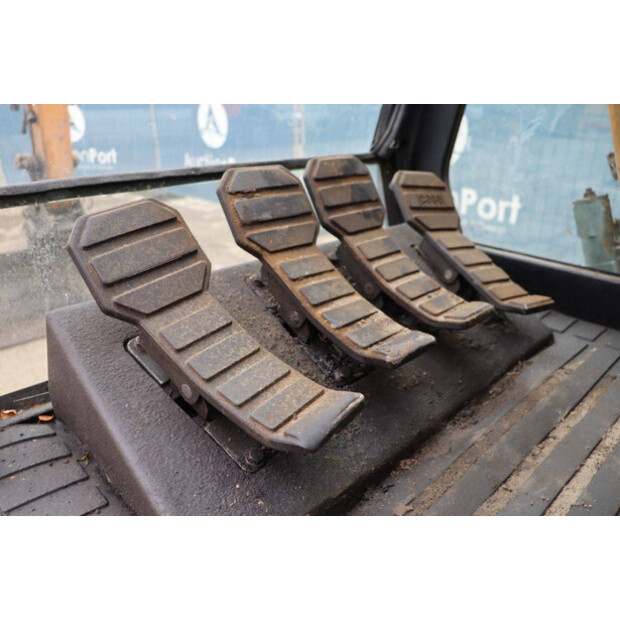 1995 CASE 688B-CK-44172827