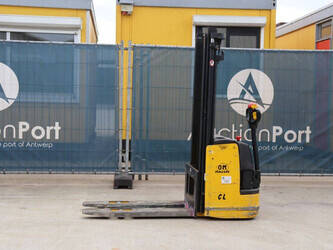 صورة ل مكدس البليت 2004 OM Carrelli CL 10.50 للبيع في بلجيكا