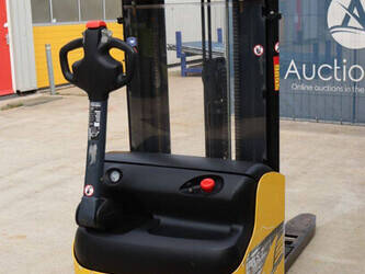 2009-hyundai-10-ls-7-44172987