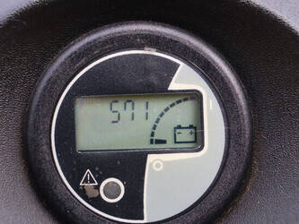 2009-hyundai-10-ls-7-44172998