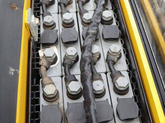 2009-hyundai-10-ls-7-44172999